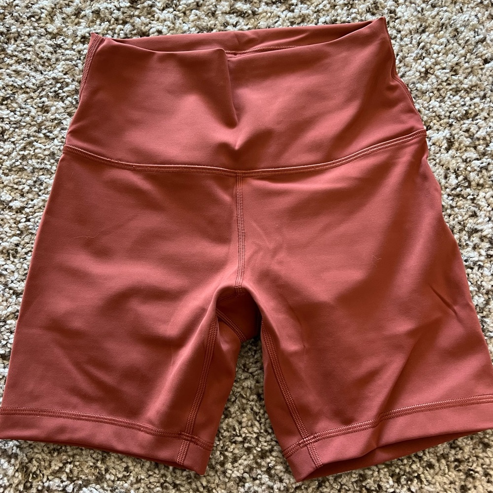 Lululemon Wunder Train Short 6in